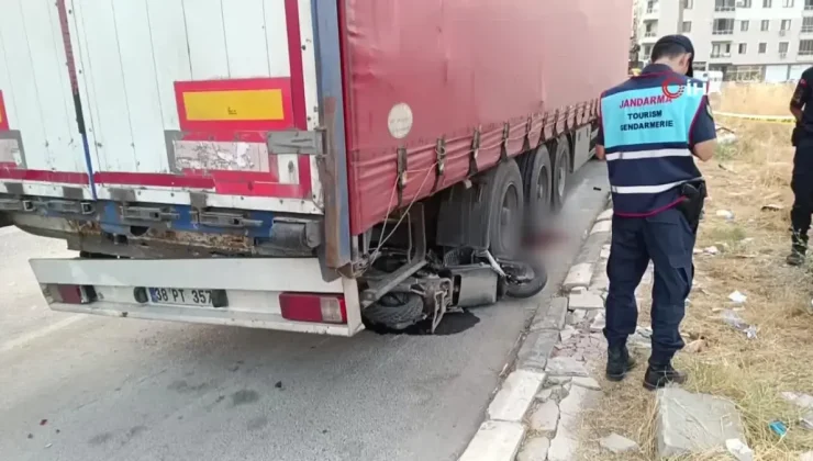 Manisa’da 1 kişinin öldüğü motosiklet kazasının görüntüleri ortaya çıktı